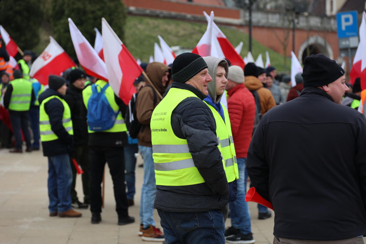Protest rolników 20 marca w Lublinie. Przeszli ulicami miasta pod LUW