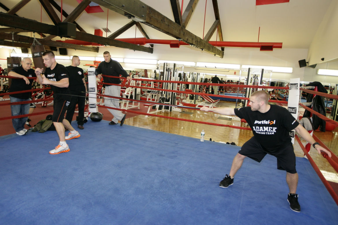 Tomasz Adamek, trening na smyczy