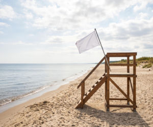 Sinice Chałupy. Czy w Chałupach można się kąpać 20.08? Flaga, warunki pogodowe