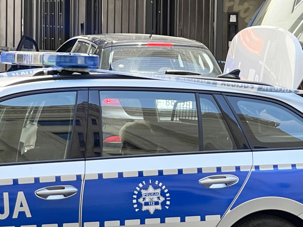Tragedia w samym centrum Warszawy. Kobieta skoczyła z 9. piętra. Nie żyje