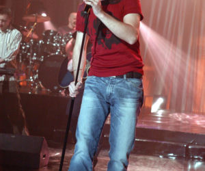 Siłacza śpiewała cała Polska, potem zniknął. Co po 20 latach porabia Marcin Rozynek?