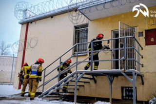 Kompleksowa odpowiedź na zagrożenia – ćwiczenia lokalnych służb w Zakładzie Karnym w Siedlcach