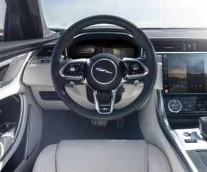 Nowy Jaguar XF (2021)