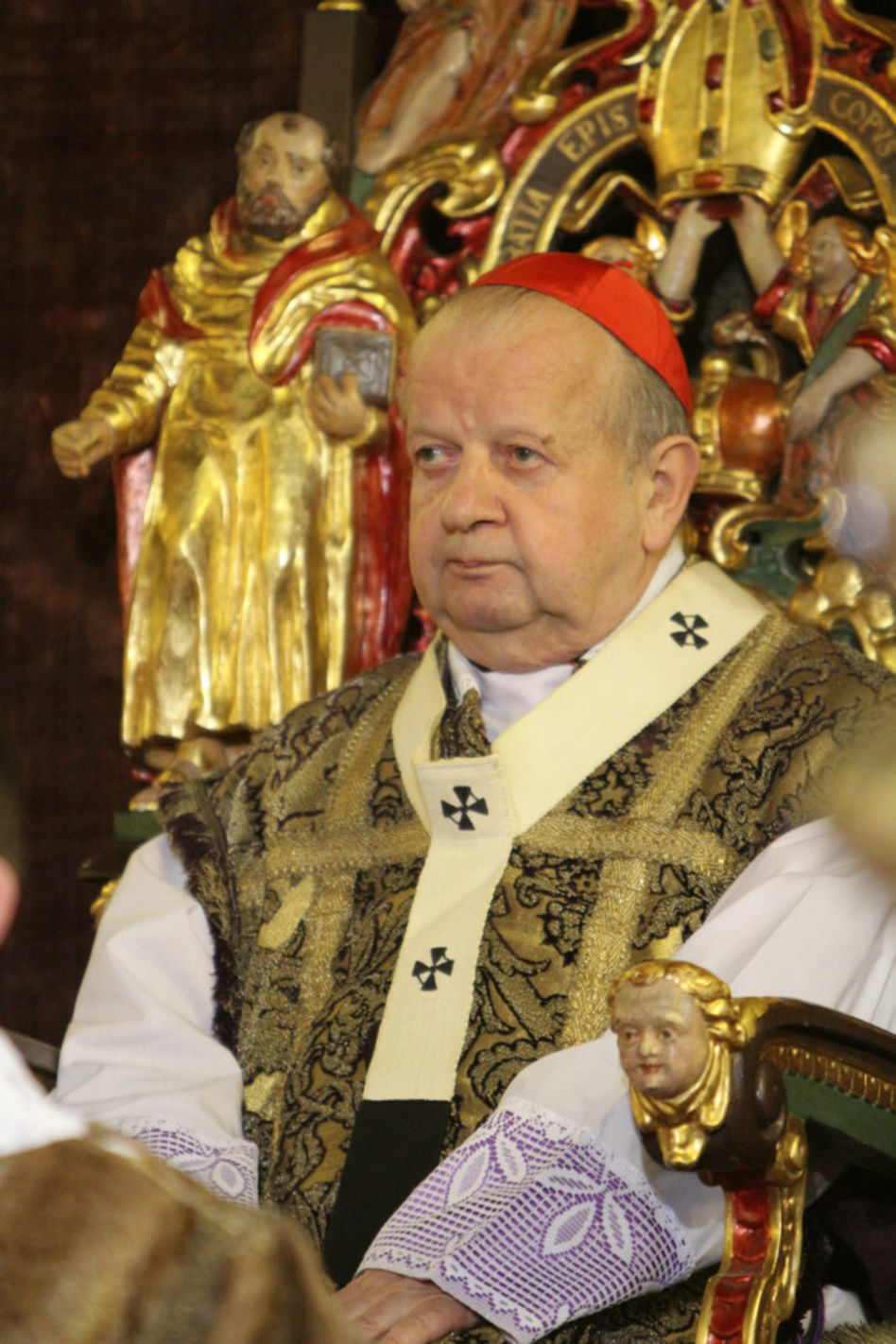 Tak się zmieniał Stanisław Dziwisz