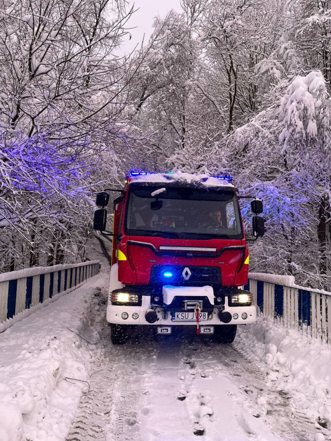 Pogodowy armagedon w Małopolsce. Drzewa łamały się jak zapałki. Setki interwencji