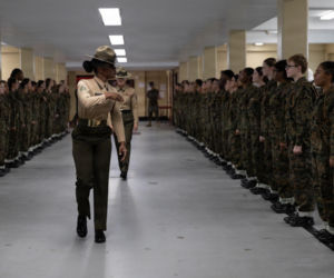 Kobiety w wojsku pod lupą Pentagonu. Czy dekada zmian zostanie cofnięta?