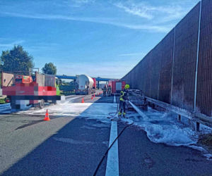 Pożar samochodu na autostradzie A4