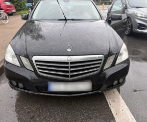 Skandaliczna reakcja seniora po potrąceniu pieszego! Kazał policjantom „dać mu spokój”, bo spieszy się do domu