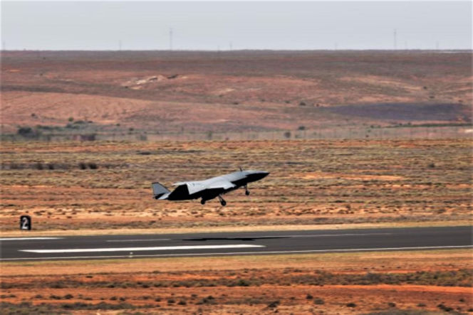 MQ-28A Ghost Bat odpalił pocisk AMRAAM