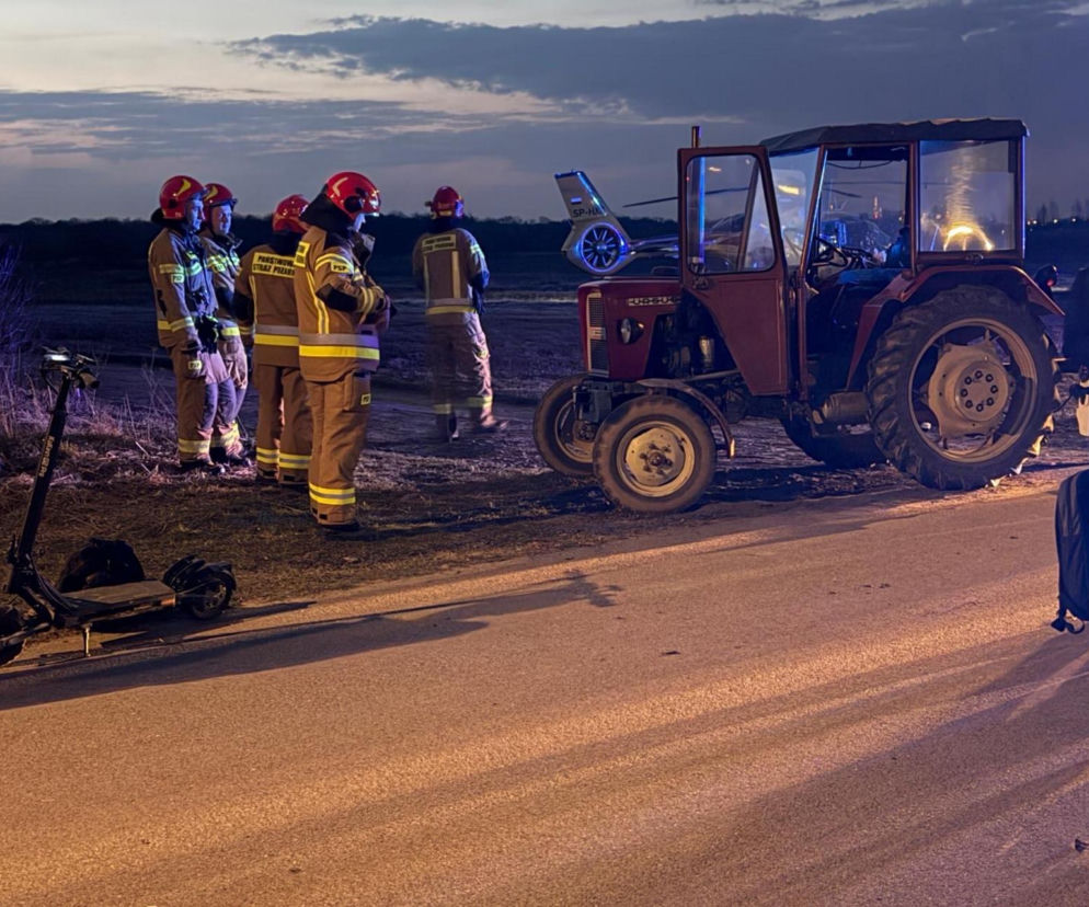 Chłopak przejechany przez ciągnik w Warszawie. 14-latkowie pędzili na jednej hulajnodze