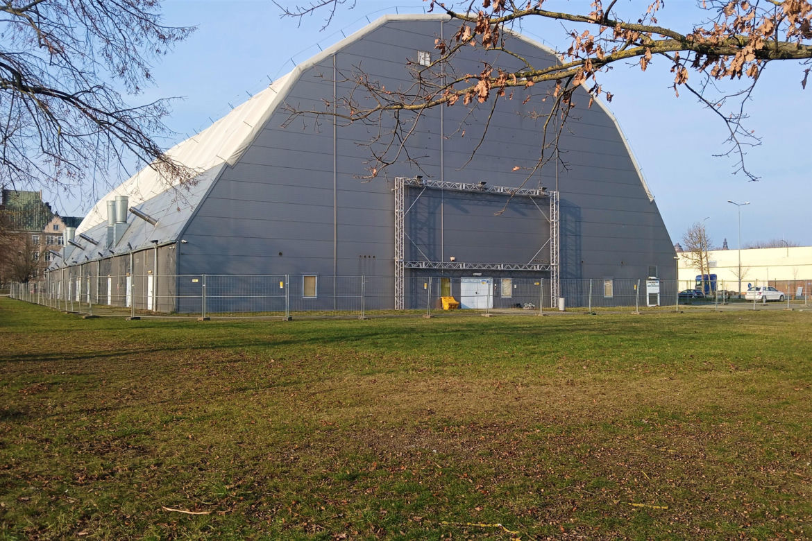 Namiot przy ul. Energetyków wciąż nie został rozebrany