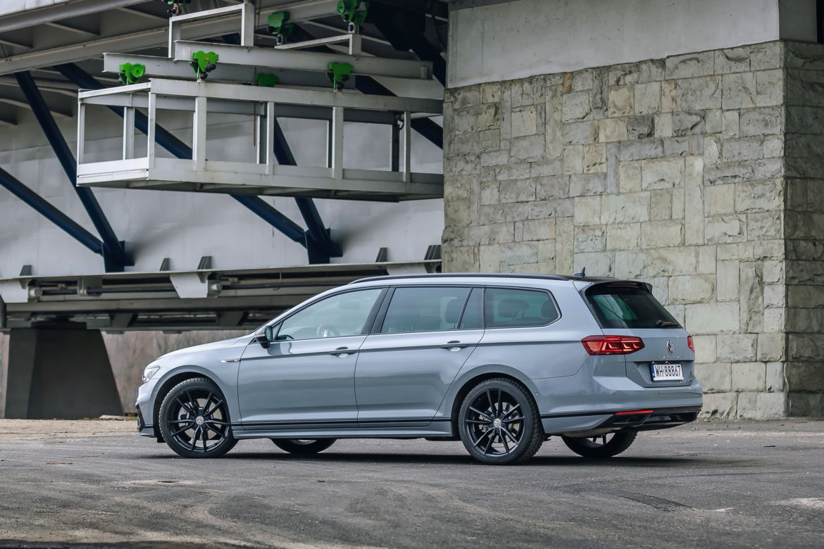 Volkswagen Passat Variant R-Line Edition 2.0 TDI 240 KM DSG7 4MOTION