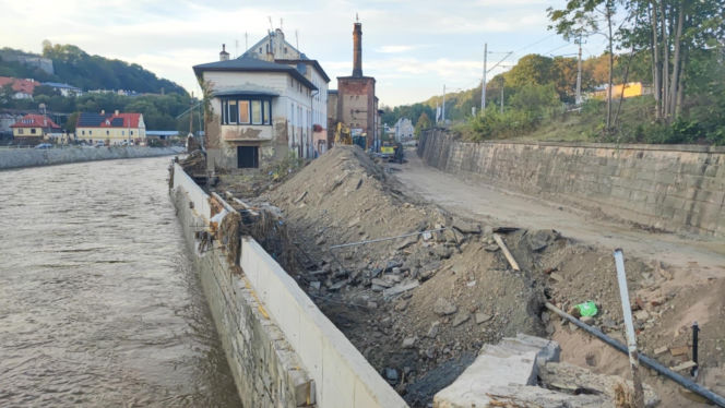 Pękła tama, fala zalała miasto. Dwa lata od koszmaru na Dolnym Śląsku. "Dzieci płakały"