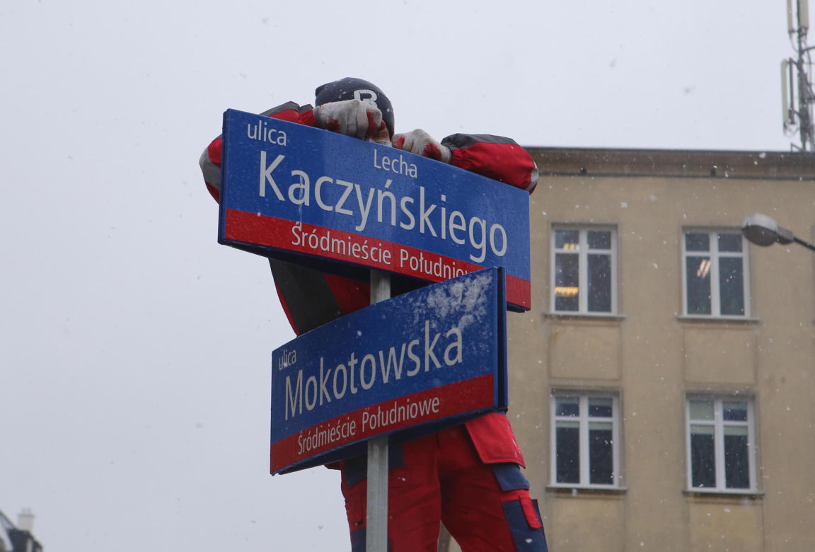 Ulica Lecha Kaczyńskiego wróci do Warszawy? Tak znikała w 2019 roku