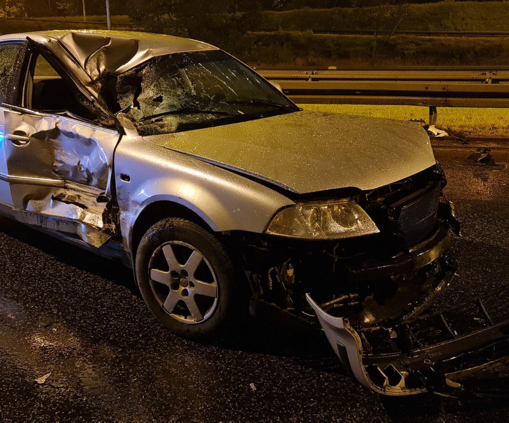 Wypadek na Wale Miedzeszyńskim. Rozbił się mercedes za milion złotych
