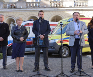 Nowa karetka za ponad milion złotych do ratowania noworodków. Miasto współfinansowało zakup sprzętu