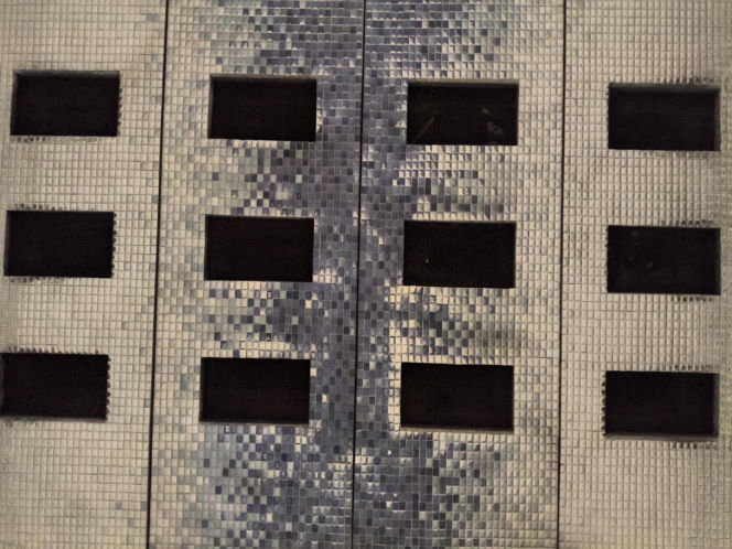 Mozaiki Wojciecha Fangora na dworcu Warszawa Śródmieście