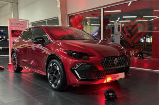 Renault Clio: Rewolucja w miejskim stylu! Ikona  w nowej odsłonie