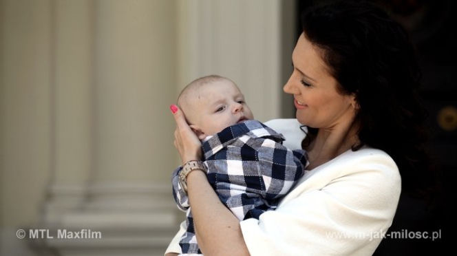 M jak miłość odc. 1075. Mikołaj (Kacper Kowalski), Mirka (Andżelika Piechowiak)