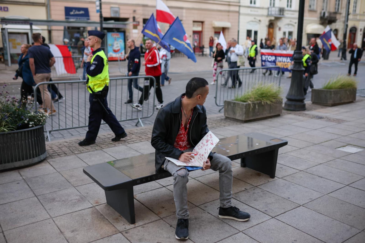 W Warszawie odbył się antyimigrancki marsz i kontrmanifestacja. Pojawiło się kilka tysięcy osób