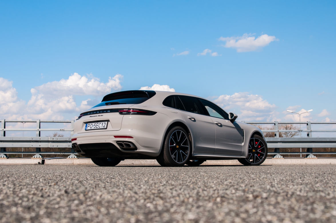 Porsche Panamera Turbo Sport Turismo 4.0 V8 550 KM