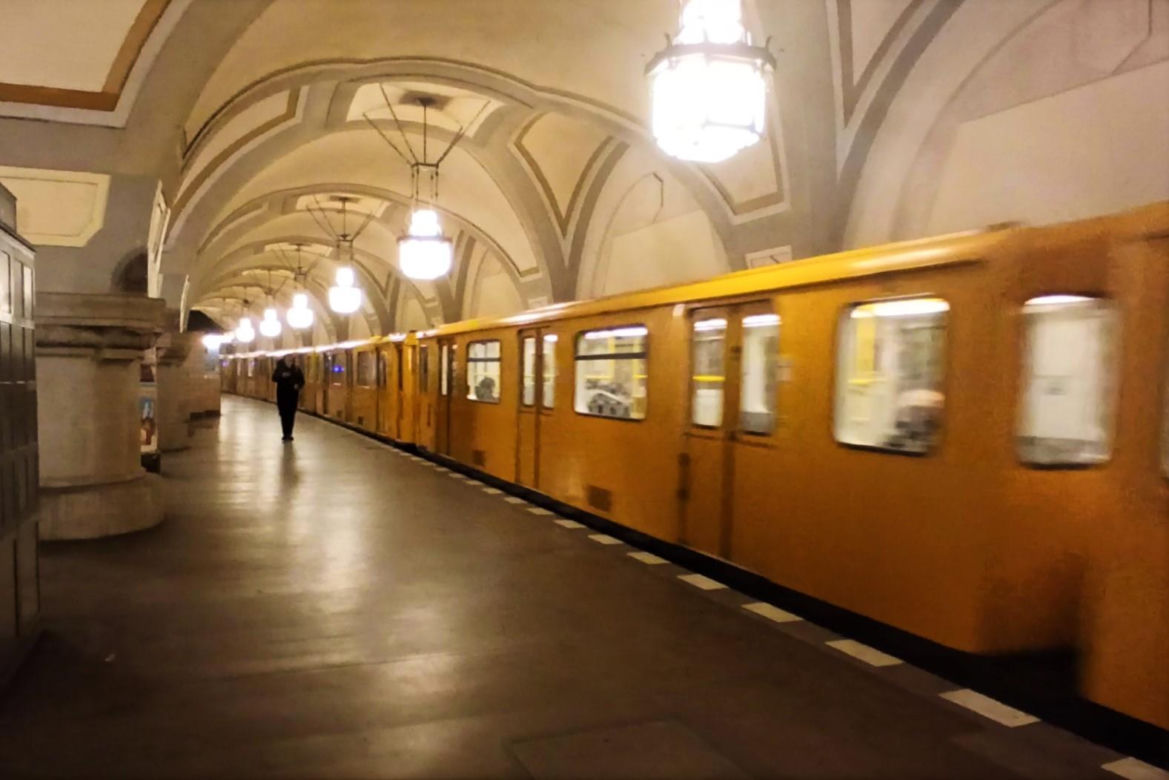 Stacja U-Bahn Heidelberger Platz w Berlinie