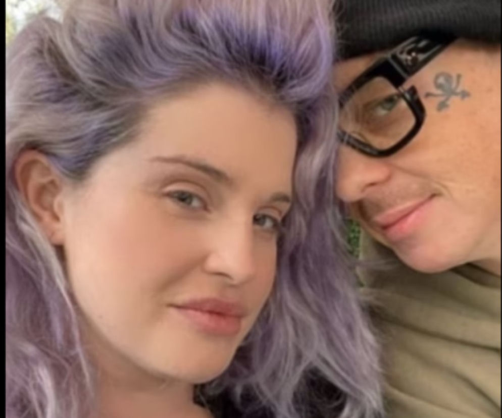 Kelly Osbourne jest fanką Slipknota? Artystka pokazała wielką poduszkę w kształcie Sida Wilsona