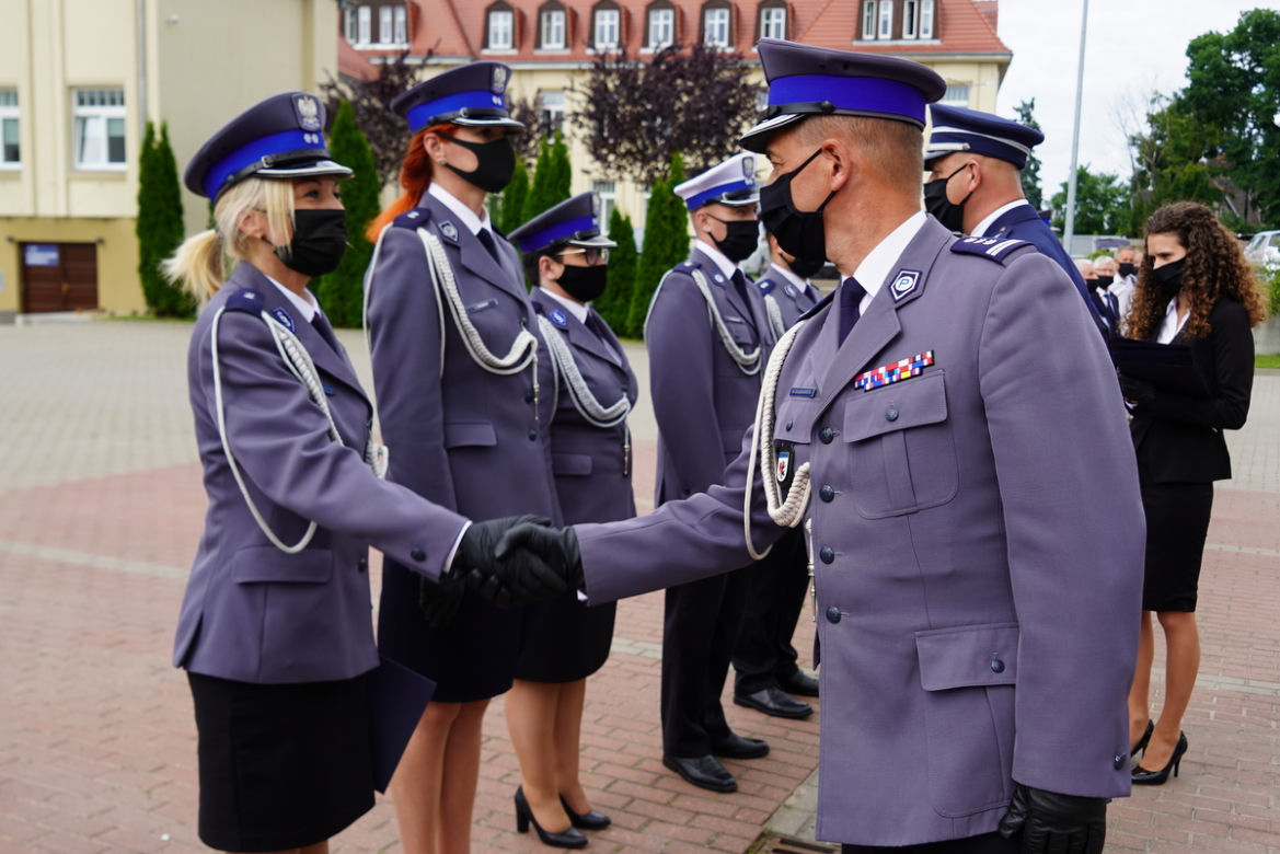 Ślubowanie policjantów w Bydgoszczy. Zdjęcia z uroczystości