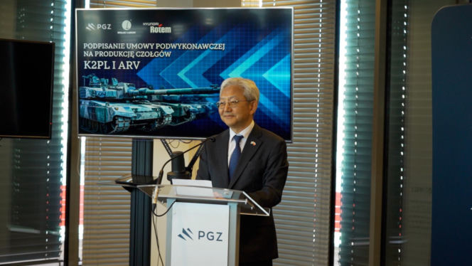 4 umowy wykonawcze Bumar-Łabędy