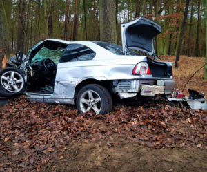 Wypadek w Pędzwie - BMW zmasakrowane