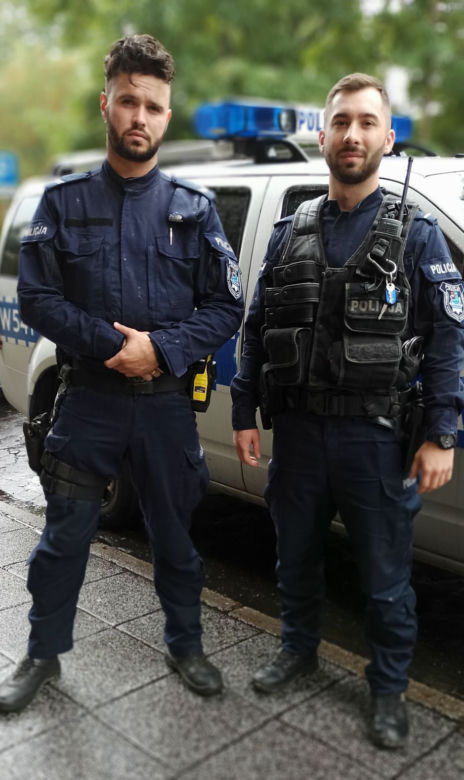 Policjanci uratowali nieprzytomnego mężczyznę