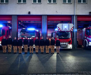 Strażackie syreny zawyły dla poległych kolegów. Żegna ich cała Polska
