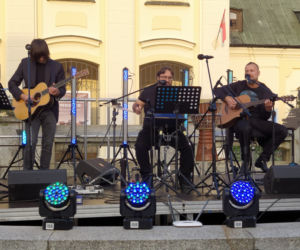 Spotkanie autorskie Artura Ziontka i koncert siedleckich artystów przy fontannie 18.08.2021