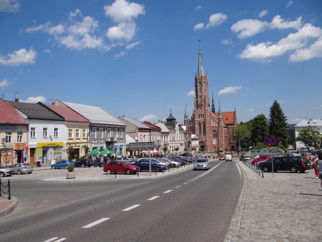 To jedno z najsławniejszych miast w Małopolsce. Znajduje się w nim najpiękniejsza plebania