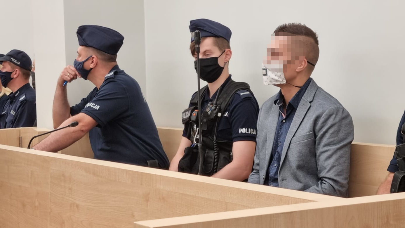 Próbował zabić ojca dla pieniędzy. Inną zbrodnię opisał w książce. Bartłomiej S. stanął przed sądem