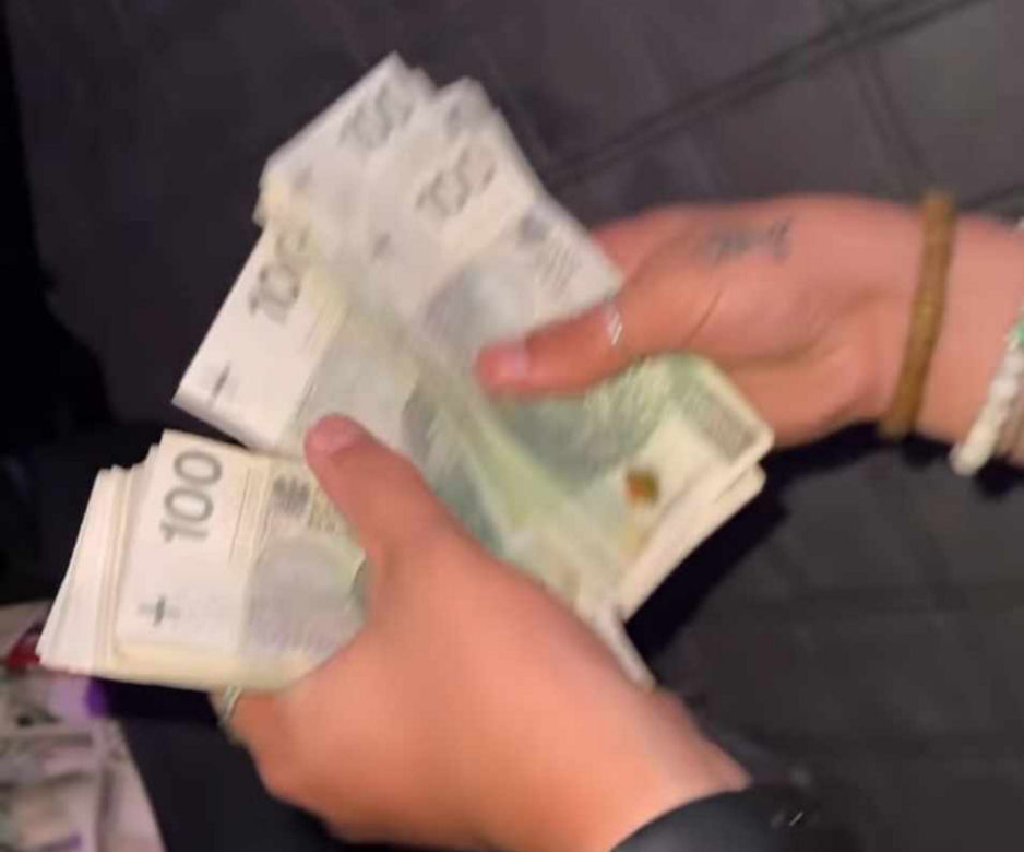  Budda przyznał, że zostawił skrzynię pod domem dziecka.