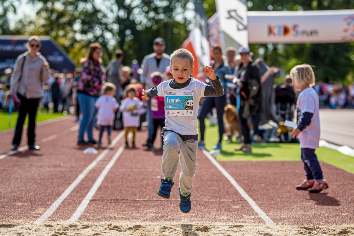Dzieci z 9 polskich miast pobiegną w Kids Run 2021! Ruszyła kolejna edycja