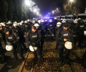 Nocne protesty pod domem Jarosława Kaczyńskiego