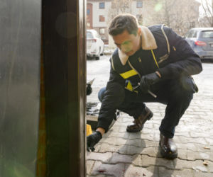 Policjantki i Policjanci, odcinek 1387: makabryczne odkrycie w busie prowadzi policjantów na plan horroru, gdzie fikcja miesza się z przerażającą rzeczywistością