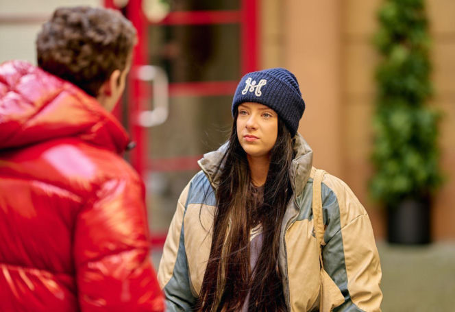 "Na Wspólnej", odcinek 4170: Julka martwi się o Kosmę, a o jego zniknięcie obwinia Leona