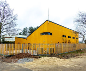 Domy na przecięciu krętych, życiowych ścieżek