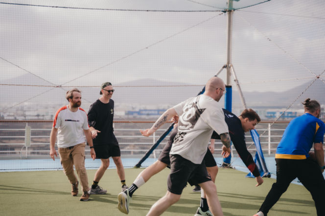 Zagraliśmy w kosza na dachu statku!