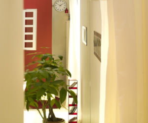 Jak optycznie powiększyć salon
