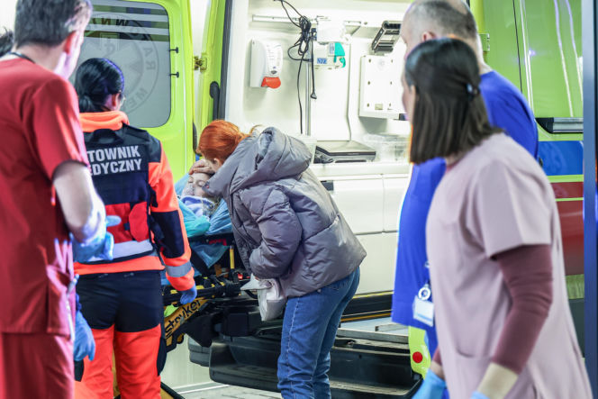 Szpital św. Anny, odcinek 99: Tomek wyjawia Wojtkowi plan ponownych oświadczyn. Fidor, podwożąc Hankę, wzbudza niepokój Kai