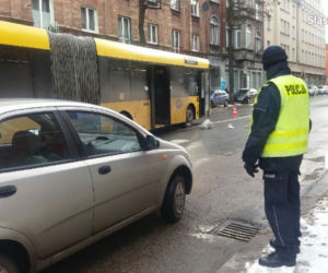 Naćpany kierowca autobusu potrącił pieszą