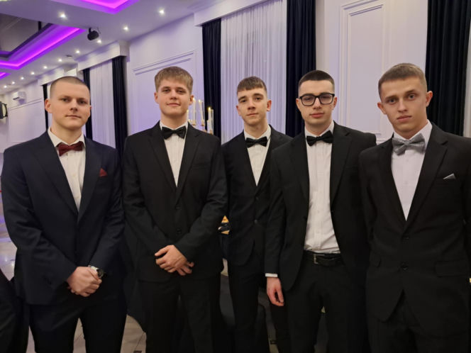 Studniówka 2026 Zespołu Szkół Zawodowych nr 3 w Starachowicach