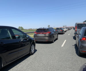 15 kilometrowy korek na A! w kierunku Gdańska. Zdjęcia z piekła.