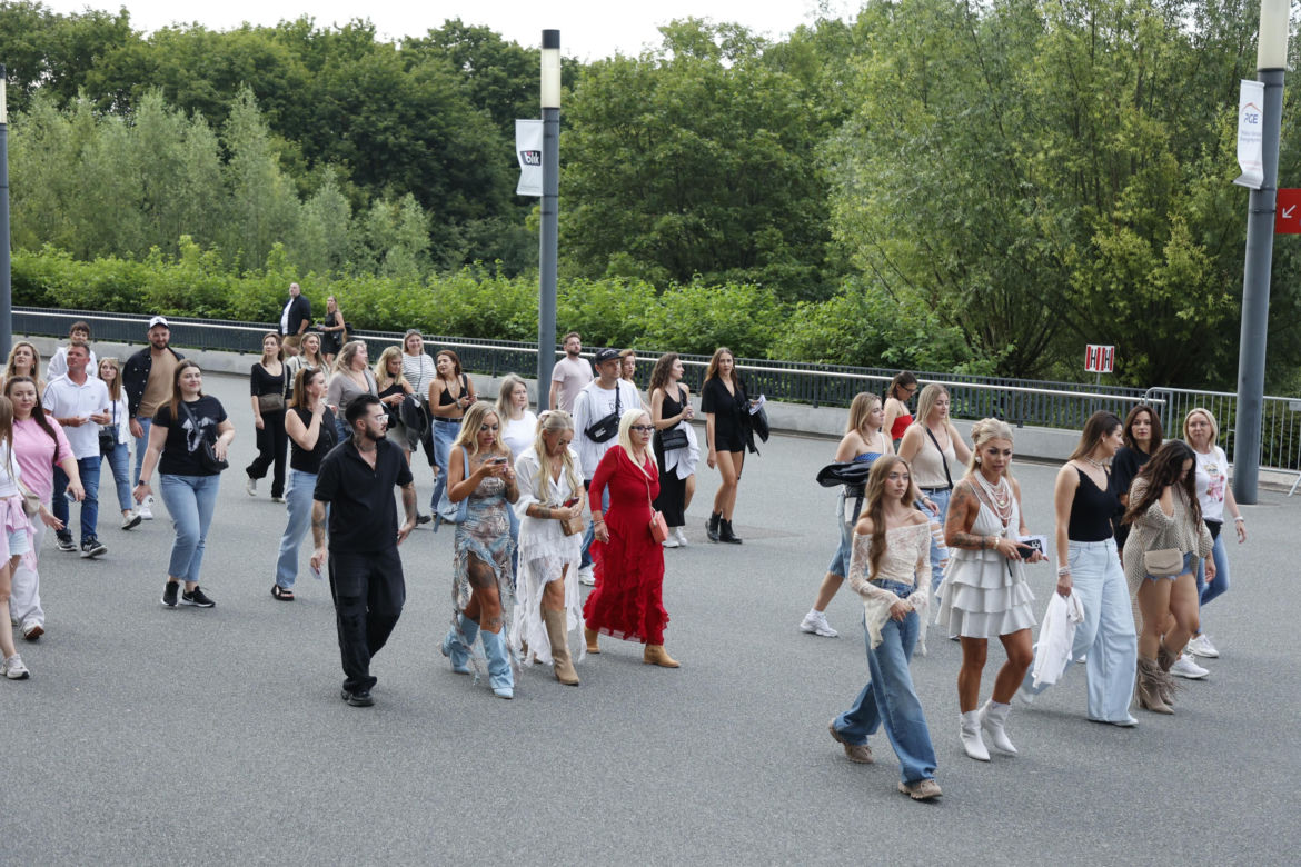 Koncert Jennifer Lopez w Warszawie (25.07.2025) - część pierwsza. Organizatorem koncertu jest Prestige MJM
