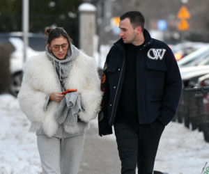 Klaudia Halejcio, mąż jej otworzył auto za całusa