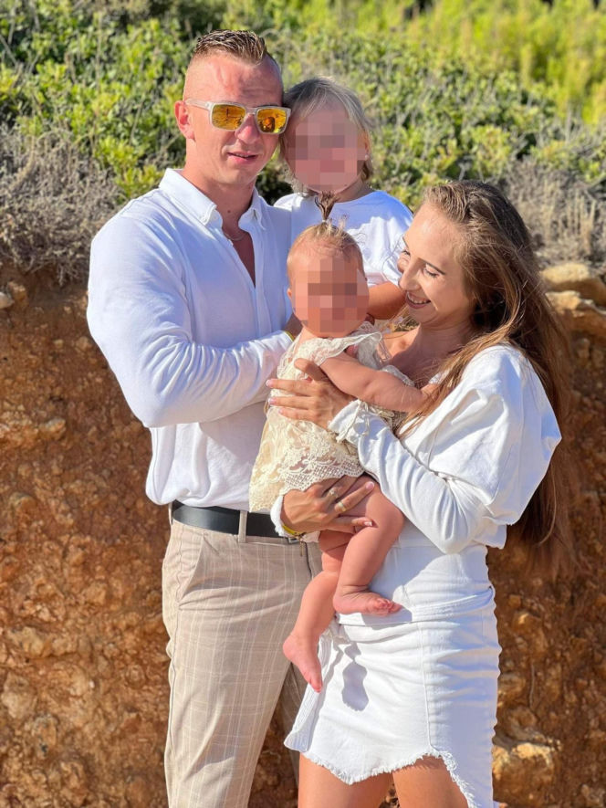 Karol pojechał zarobić na dom dla córek. Sam w nim nie zamieszka. Leży sparaliżowany po bestialskim ataku w Belgii